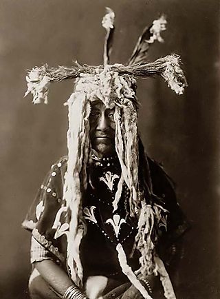 Sacred-Head-dress