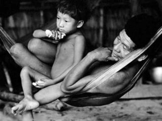 Yanomami-f-and-son-ClaudiaAndujar