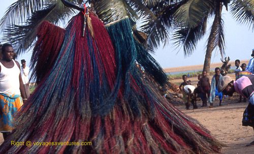 Benin%20vaudou%20Zangbeto%203