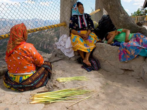 Tarahumara_basket_weavers