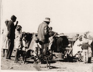 CAMP AUTOUR DE PAPUNYA