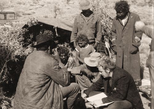 Bardon et les premiers artistes de papunya