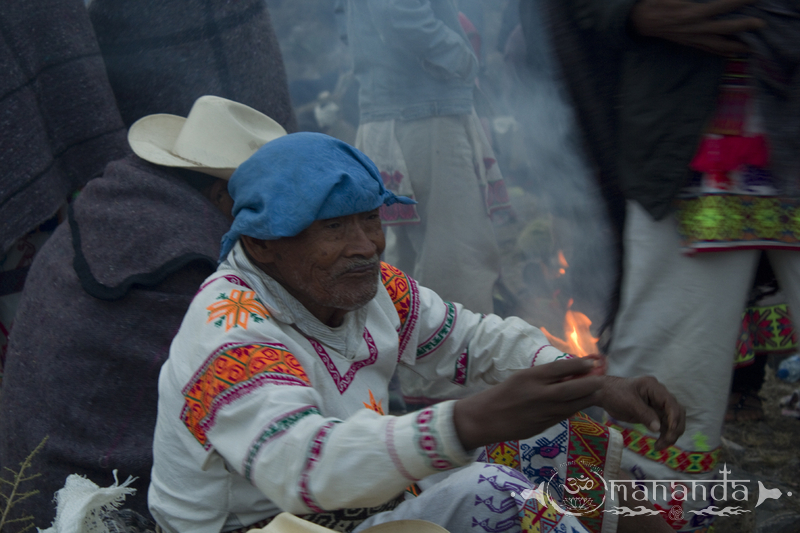 Wirikuta-elchemado-ceremony-huicholes-wirrarika