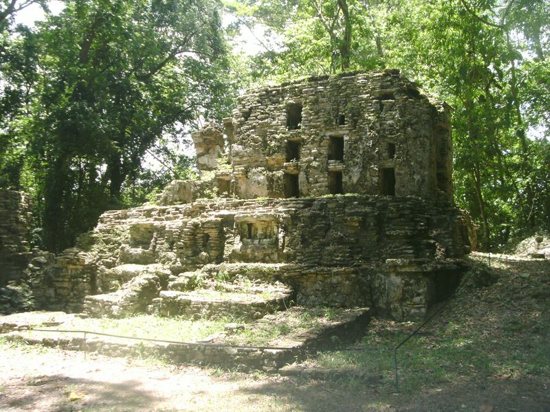 Yaxchilan_Edificio_6