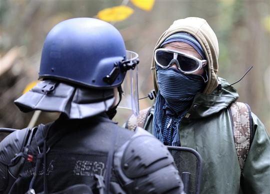 La-tension-etait-vive-hier-a-notre-dame-des-landes-photo-afp