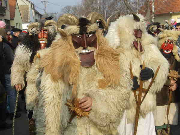 Les incroyables costumes du carnaval de Venise - Ça m'interesse