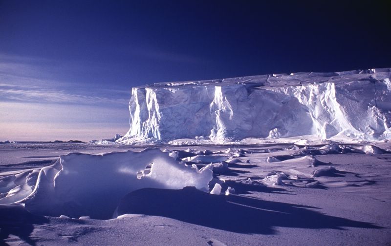 Front_du_glacier_de_l_astrolabe_terre_adelie