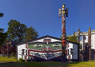 330px-Wawadit'la(Mungo_Martin_House)_a_Kwakwaka'wakw_big_house