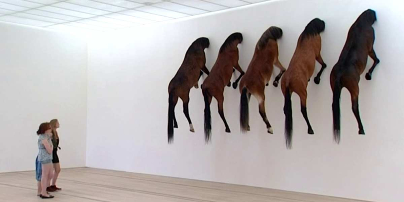 Ob_1a7e3b_maurizion-cattelan-chevaux.png