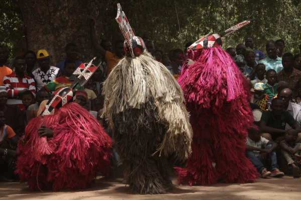 REGARD ELOIGNE: LES BOBO ET LA TRADITION. PENSEE ANIMISTE ET RAPPORT A ...